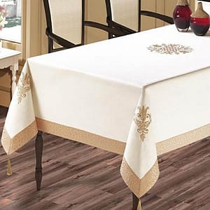 Nakışlı Püsküllü Dertsiz Leke Tutmaz Masa Örtüsü